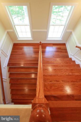 41420 Red Hill Road Leesburg, VA 20175 - Photo 24 of 30 Staircase