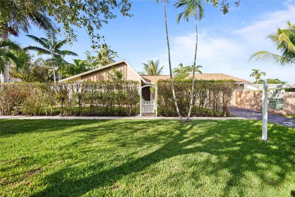$674,850 | 417 Southeast 4th Street, Dania Beach, FL 33004