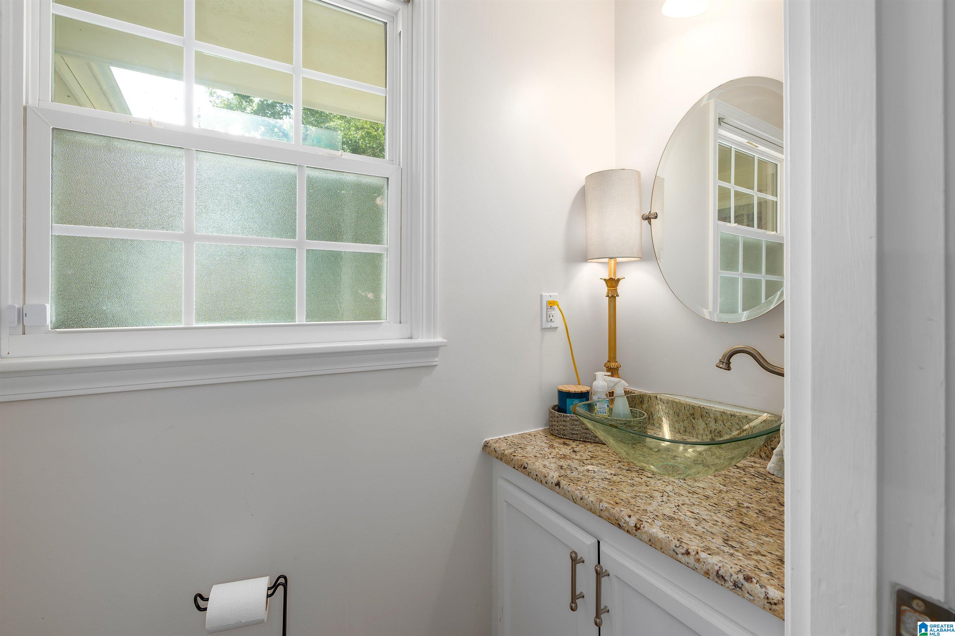 3224 Tyrol Road Vestavia Hills, AL 35216 - Photo 13 of 31
