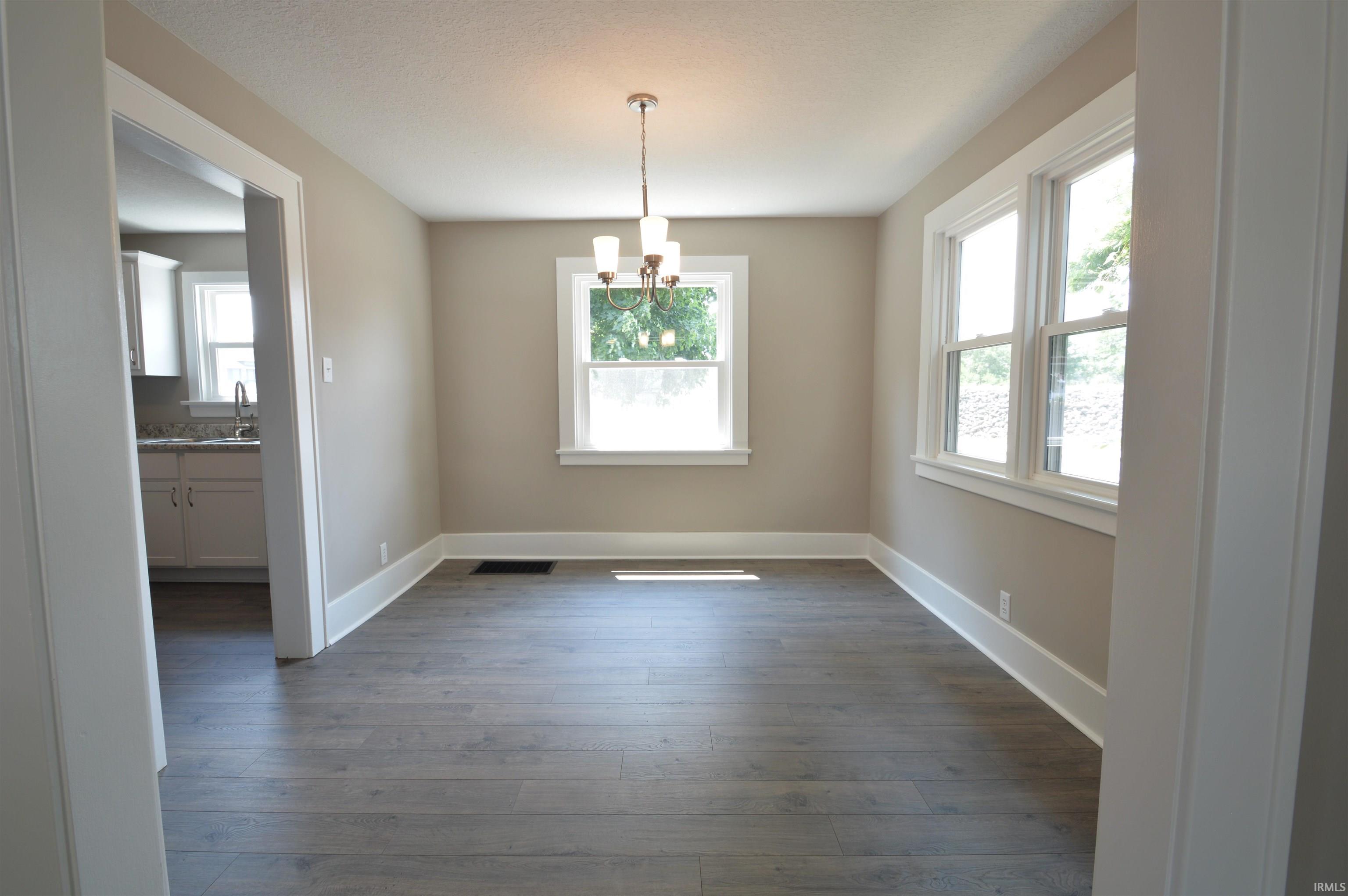 736 Romy Avenue Fort Wayne, IN 46805 - Photo 9 of 27 Gallery Image 9