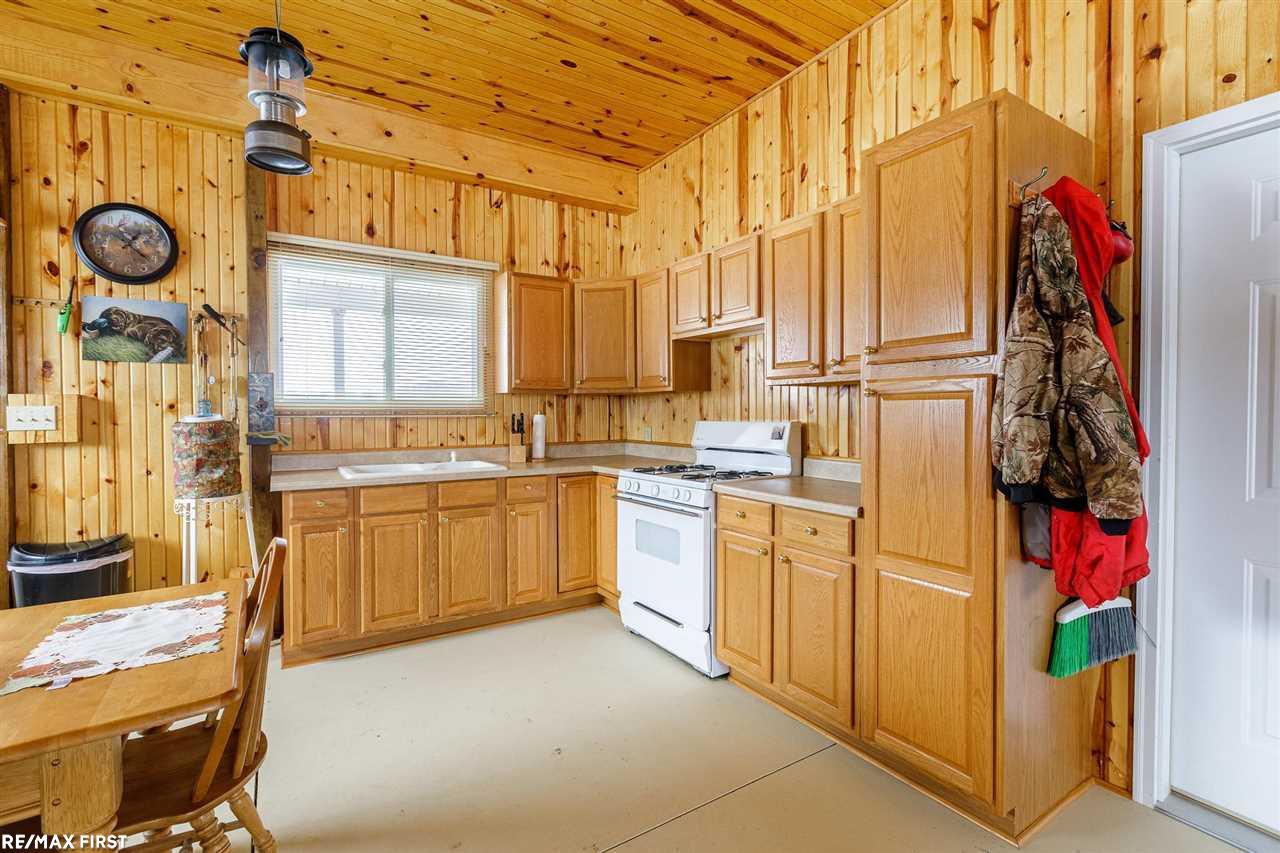 8734 Metcalf Road Avoca, MI 48006 - Photo 28 of 33