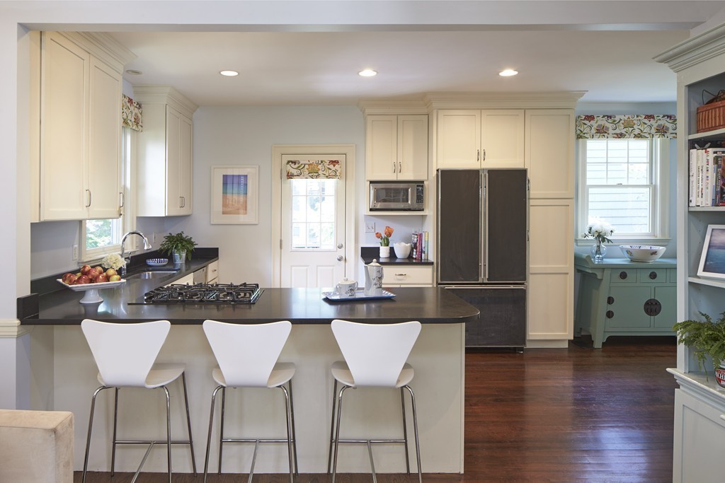 12 Ridge Road Belmont, MA 02478 - Photo 3 of 10 Gallery Image 3