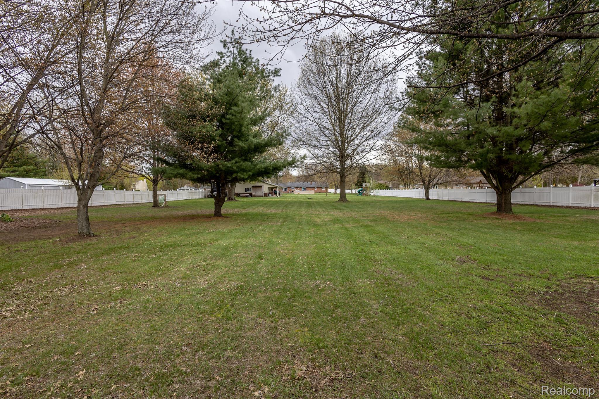 35294 Ash Road New Boston, MI 48164 - Photo 41 of 49 Gallery Image 41