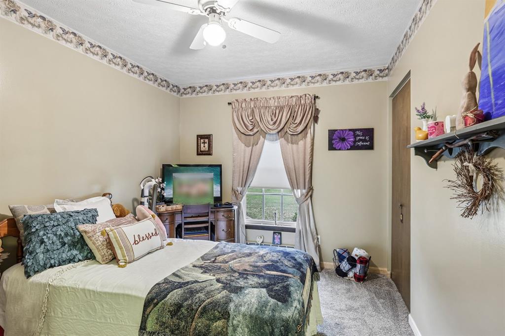 2920 Mercer Road New Castle, PA 16105 - Photo 16 of 32