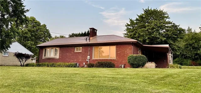 $270,000 | 2617 South Hermitage Road, Hermitage, PA 16148