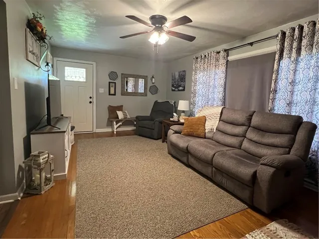 $270,000 | 2617 South Hermitage Road, Hermitage, PA 16148