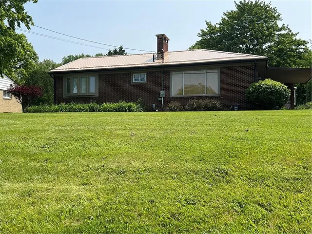 $270,000 | 2617 South Hermitage Road, Hermitage, PA 16148