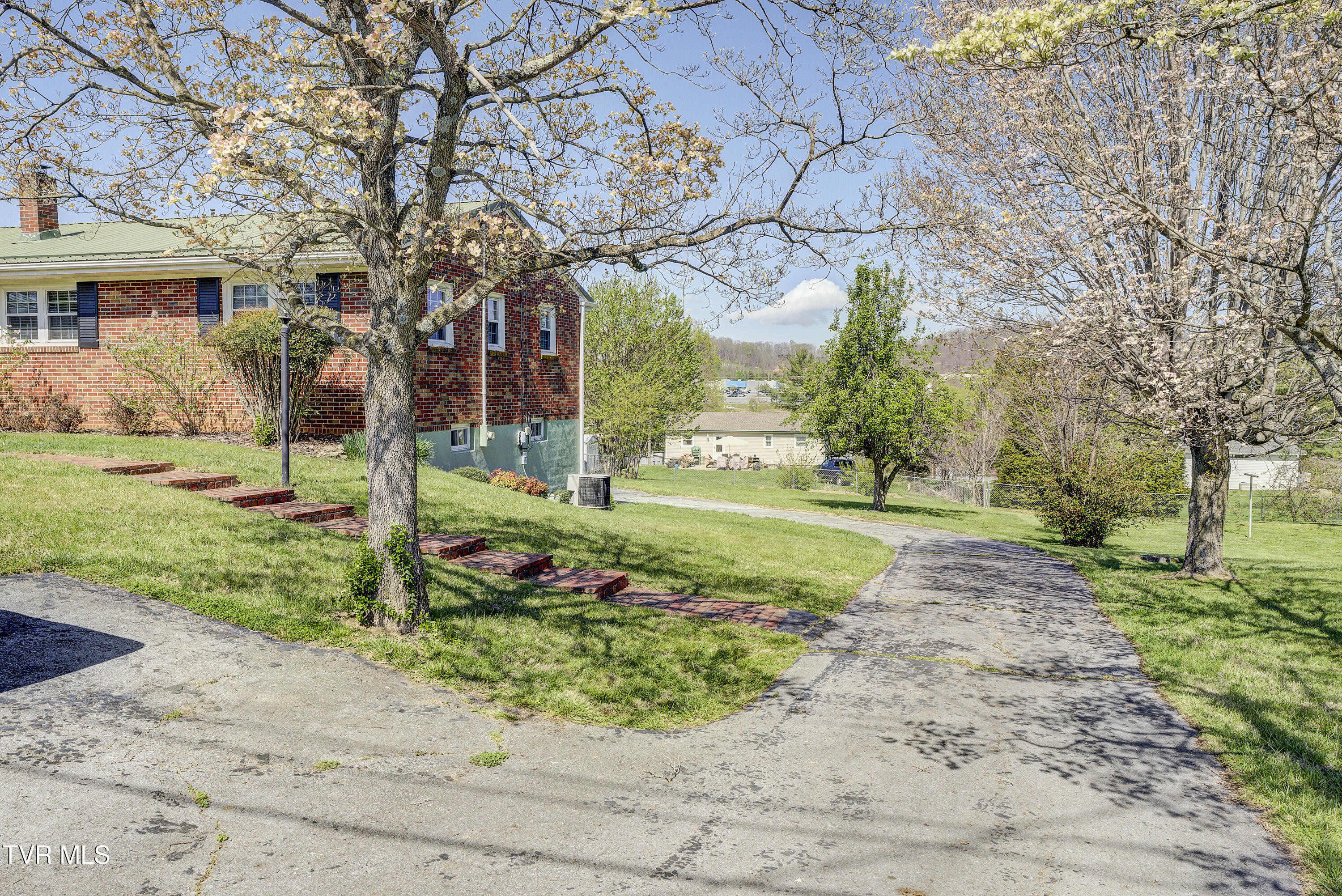 610 Ridgeview Drive Johnson City, TN 37604 - Photo 43 of 54 Ridgefield-56