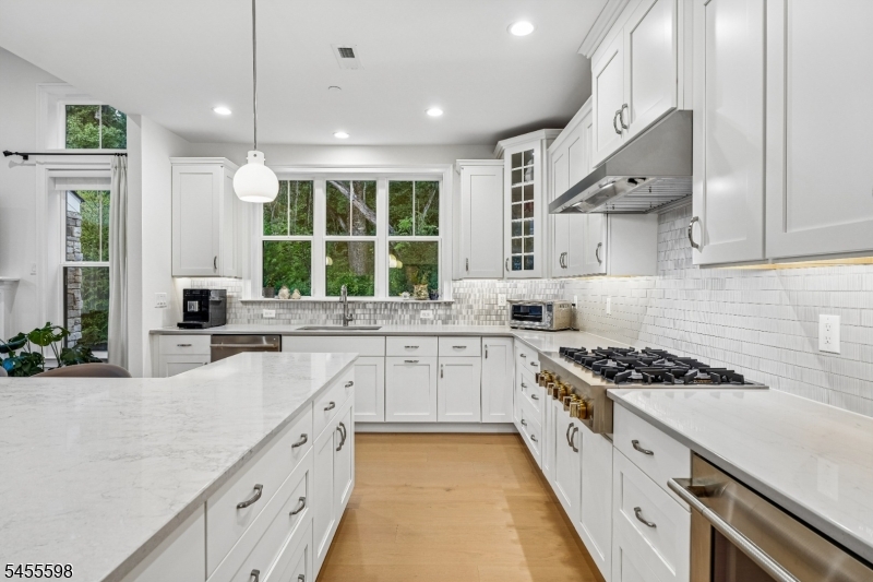 7 Brandywine Rise Dunellen, NJ 08812 - Photo 11 of 45 Gallery Image 11