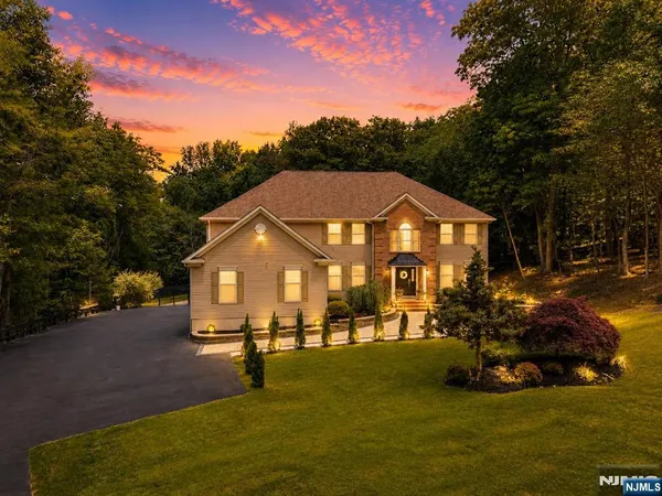 $1,300,000 | 17 Cromwell Drive, Chester, NJ 07930