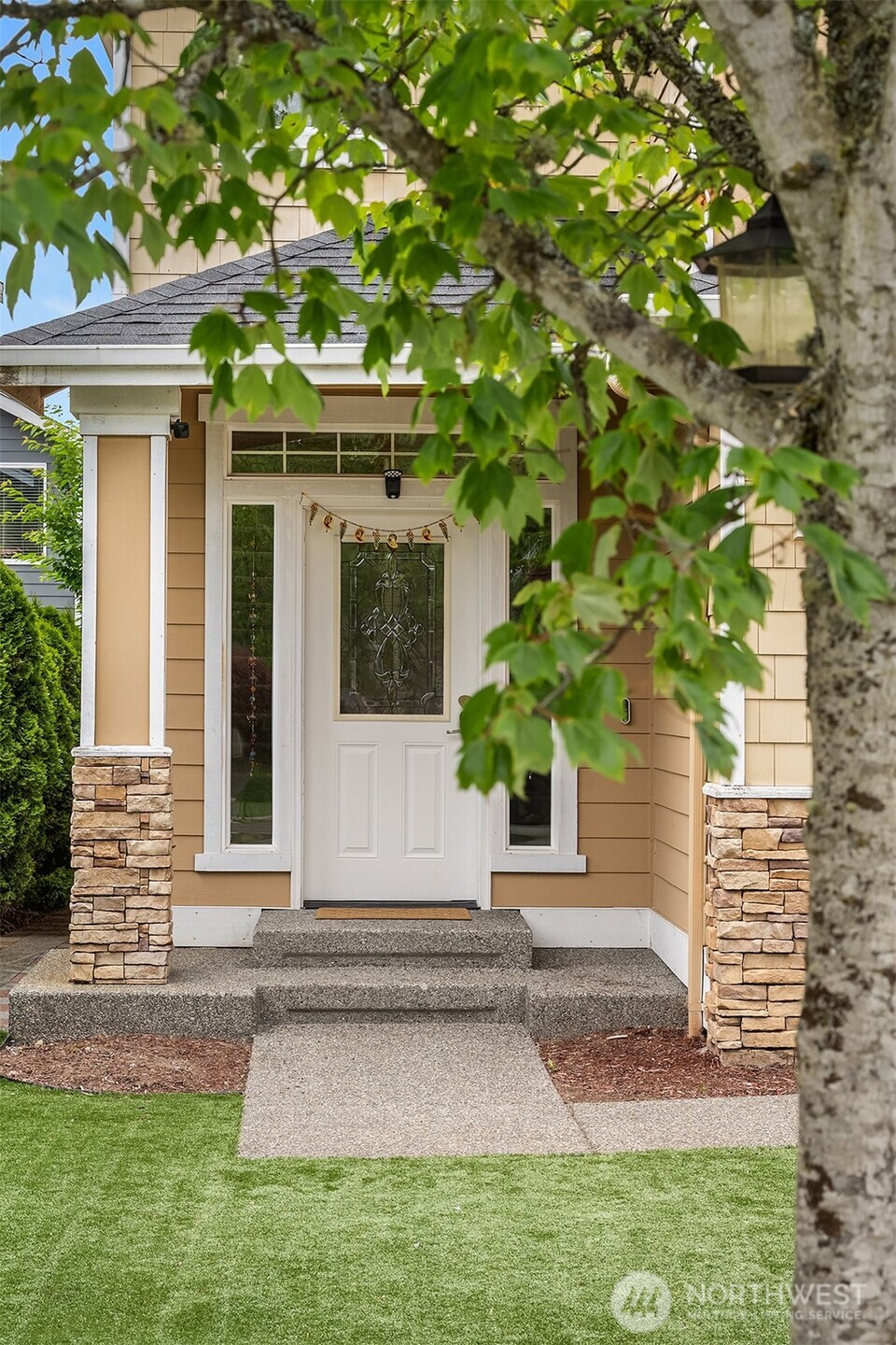18430 42nd Avenue Southeast Bothell, WA 98012 - Photo 3 of 30