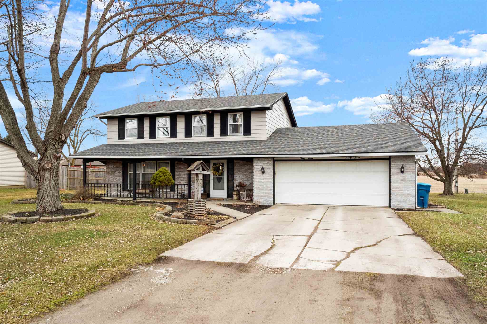 2727 Hursh Road Fort Wayne, IN 46845 - Photo 2 of 32