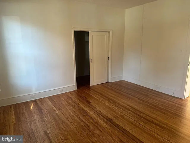 $2,300 | 418 Cinnaminson Avenue, Palmyra, NJ 08065