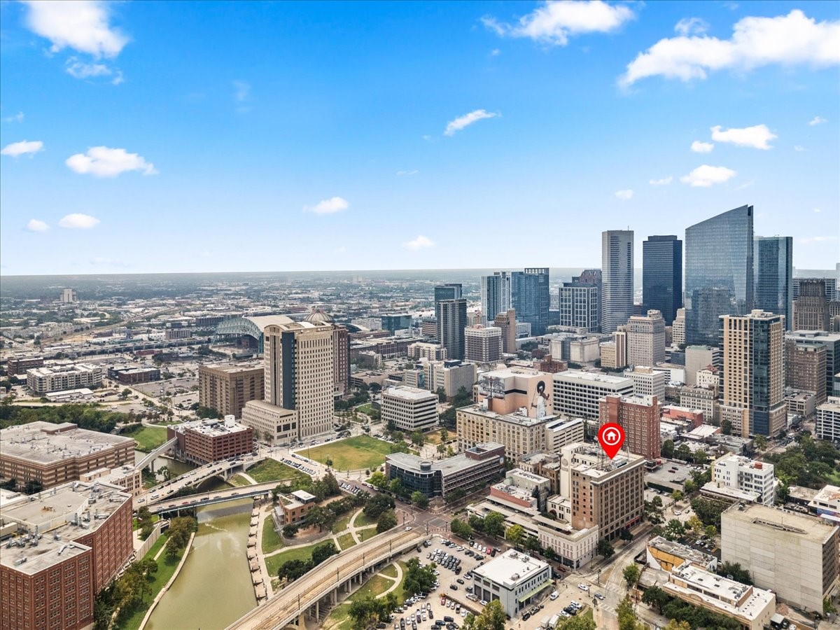 915 Franklin Street, Unit 9G Houston, TX 77002 - Photo 30 of 33