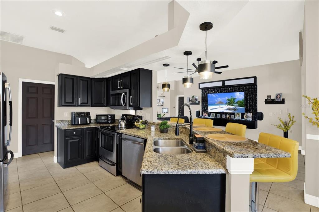 9656 Fox Hearst Road Tampa, FL 33647 - Photo 14 of 32 Gallery Image 14