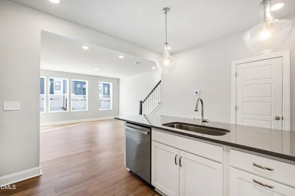 $1,900 | 10549 Pleasant Br Drive, Unit 101, Raleigh, NC 27614