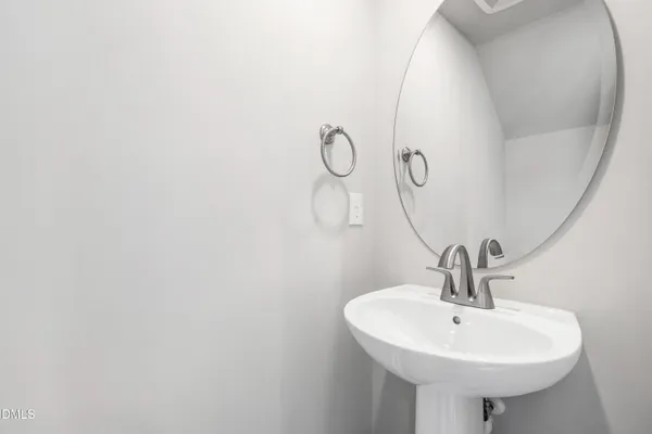 $1,900 | 10549 Pleasant Br Drive, Unit 101, Raleigh, NC 27614