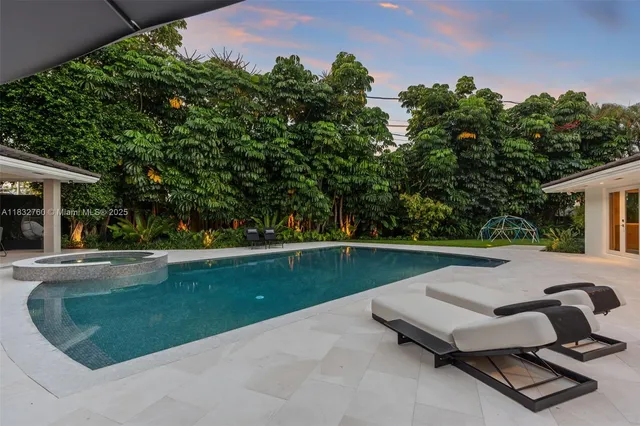 $7,500,000 | 4800 Bay Point Road, Miami, FL 33137