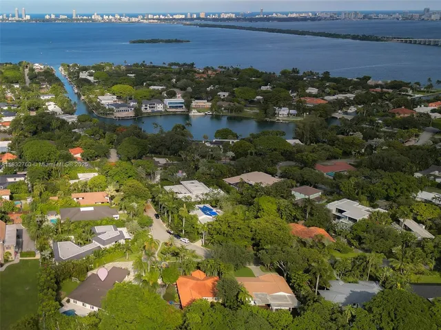 $7,500,000 | 4800 Bay Point Road, Miami, FL 33137