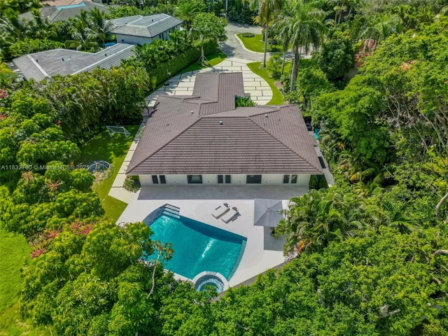 $7,500,000 | 4800 Bay Point Road, Miami, FL 33137
