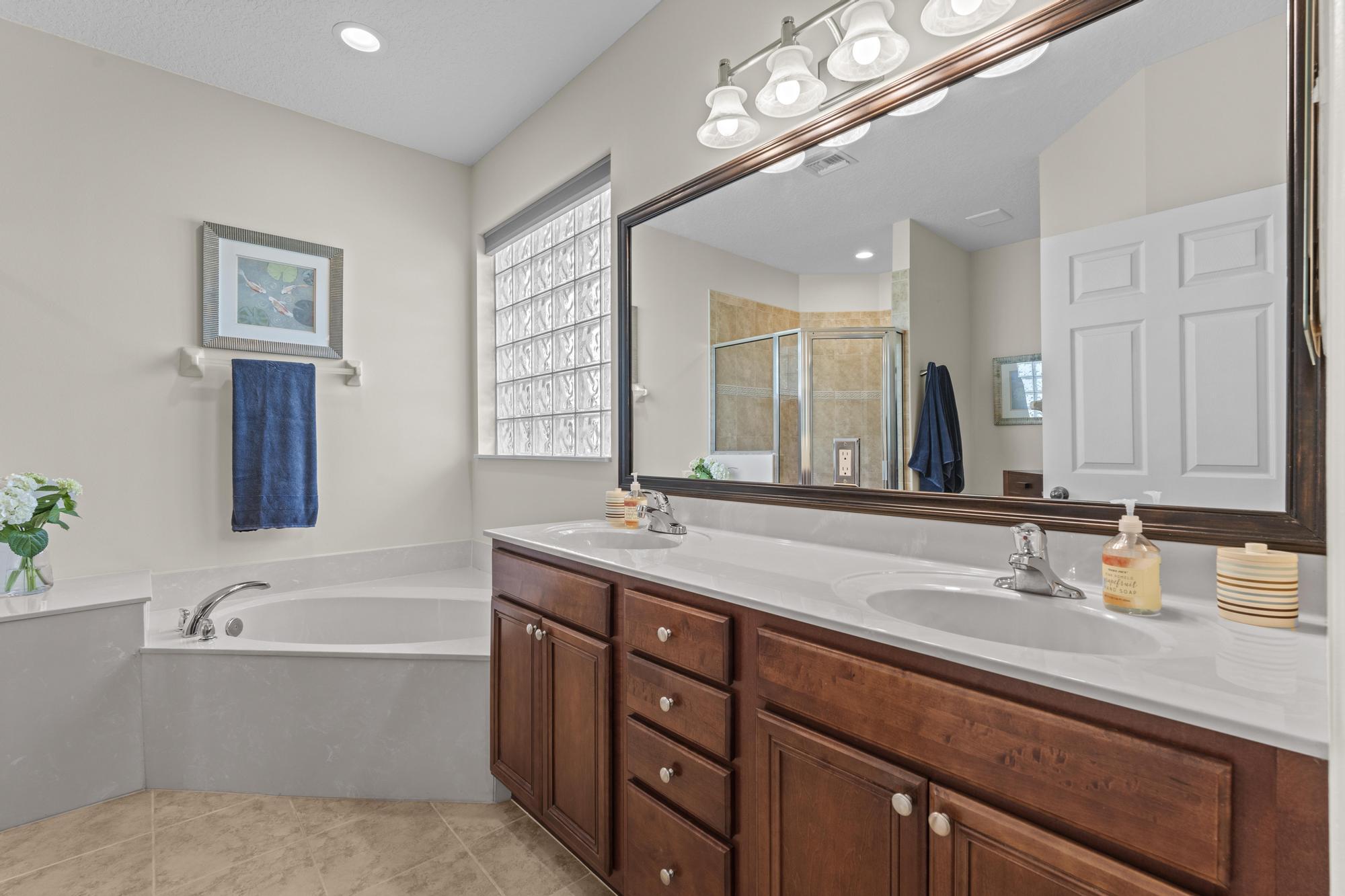 272 Clocktower Drive Jupiter, FL 33458 - Photo 35 of 61 A7407327