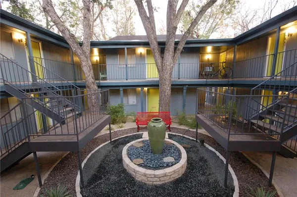$750 | 4209 Avenue B, Unit 208, Austin, TX 78751