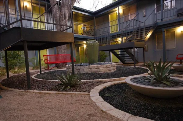 $750 | 4209 Avenue B, Unit 208, Austin, TX 78751