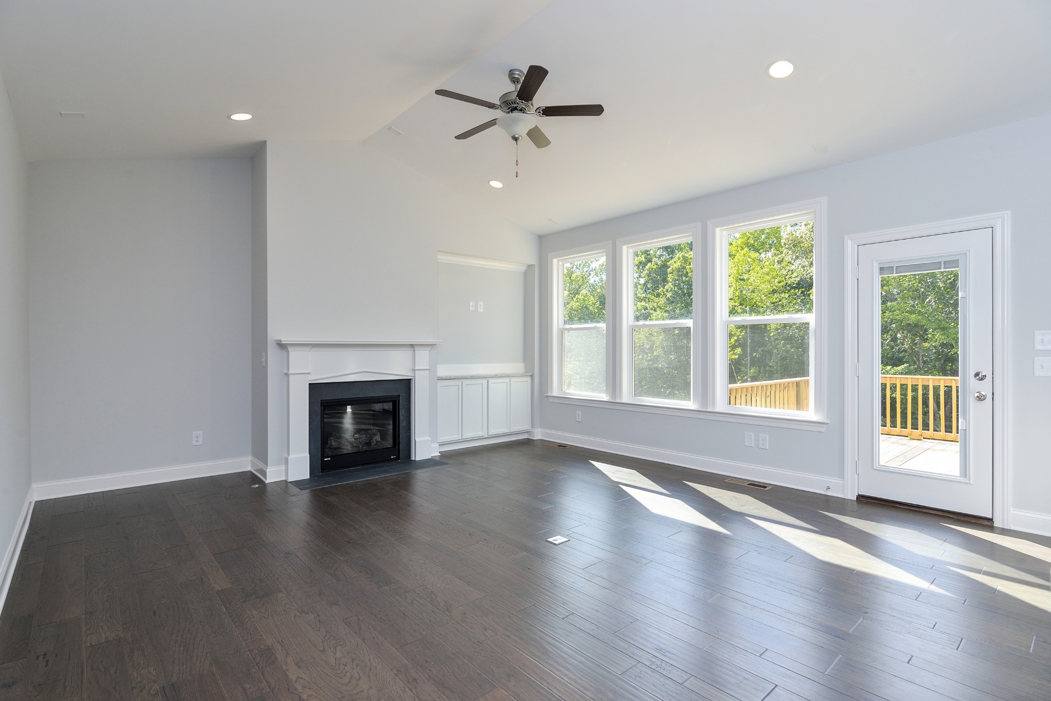 457 Rangeland Road Spring Hill, TN 37174 - Photo 3 of 11 Gallery Image 3