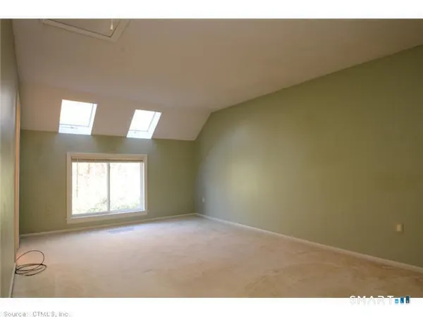 $2,200 | 26 Farmington Meadow Drive, Unit 26, Farmington, CT 06032