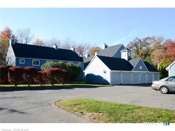 $2,200 | 26 Farmington Meadow Drive, Unit 26, Farmington, CT 06032