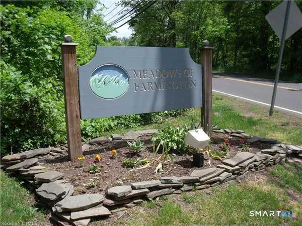$2,200 | 26 Farmington Meadow Drive, Unit 26, Farmington, CT 06032