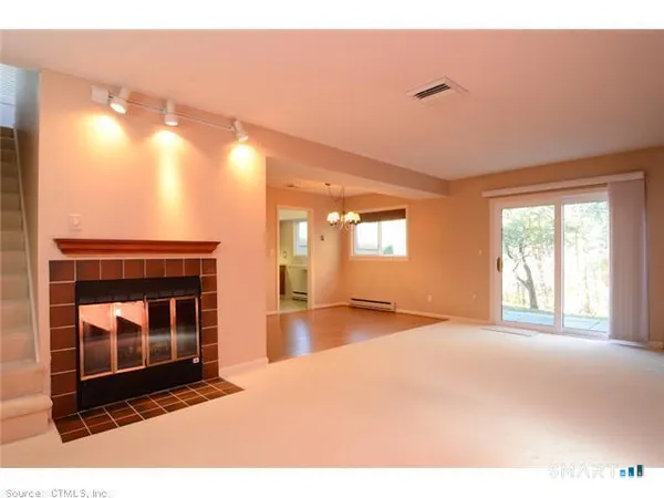 $2,200 | 26 Farmington Meadow Drive, Unit 26, Farmington, CT 06032