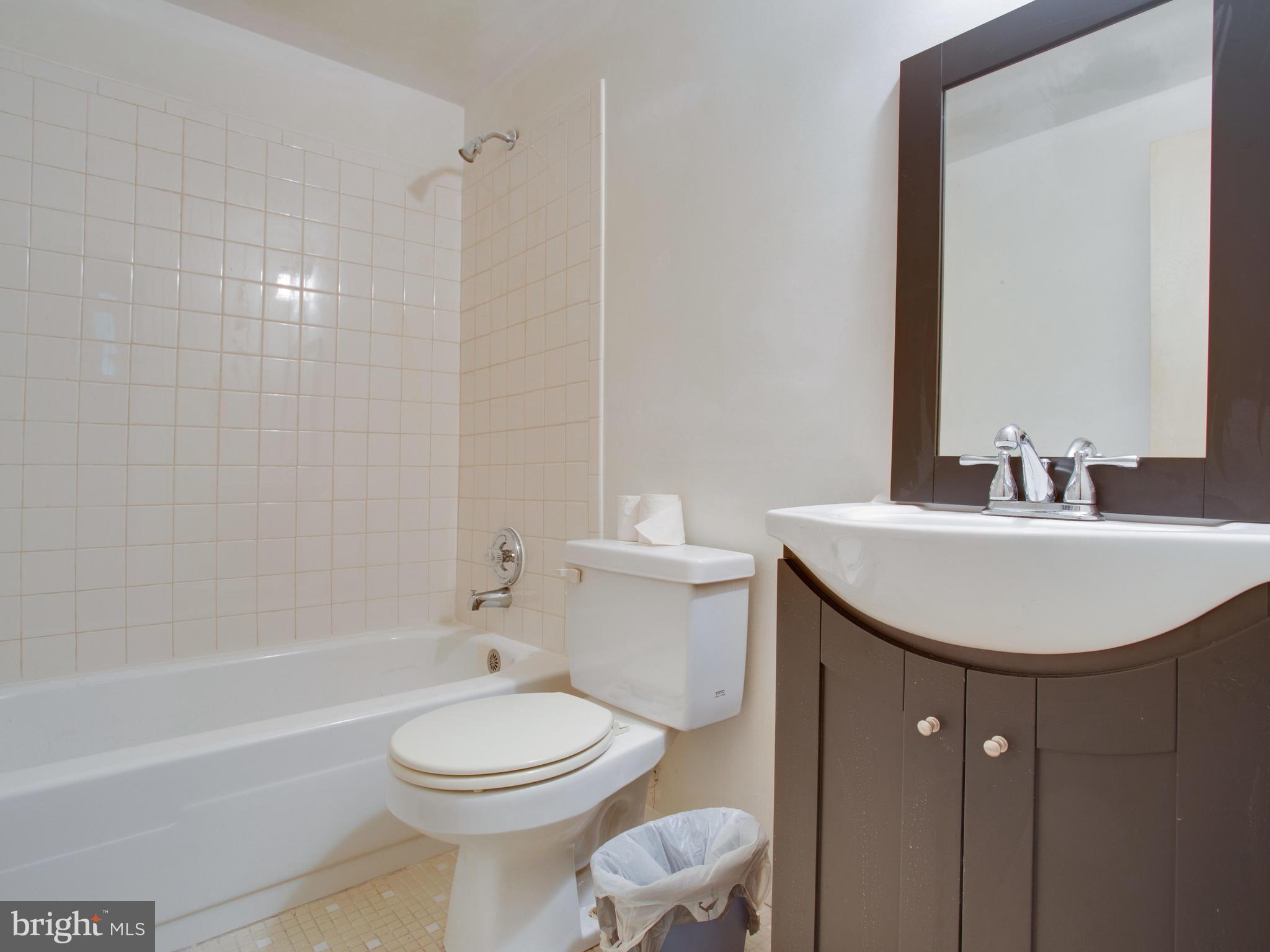 13816 Gilbert Road Woodbridge, VA 22193 - Photo 21 of 29 Bath