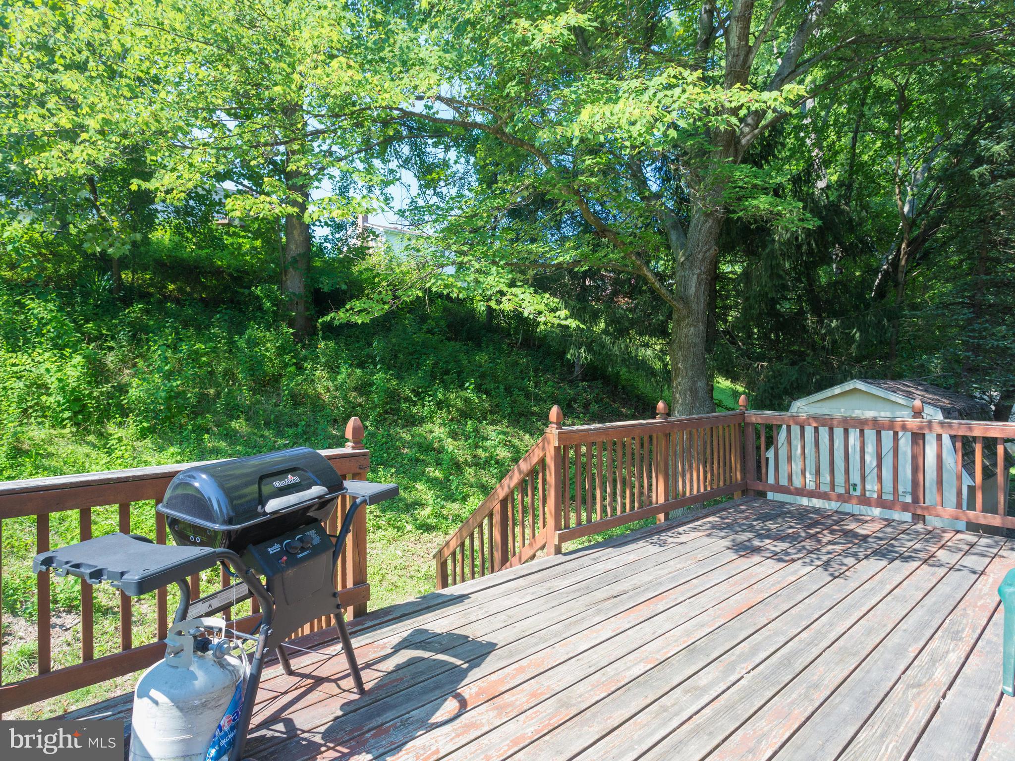13816 Gilbert Road Woodbridge, VA 22193 - Photo 23 of 29 Exterior (Rear)