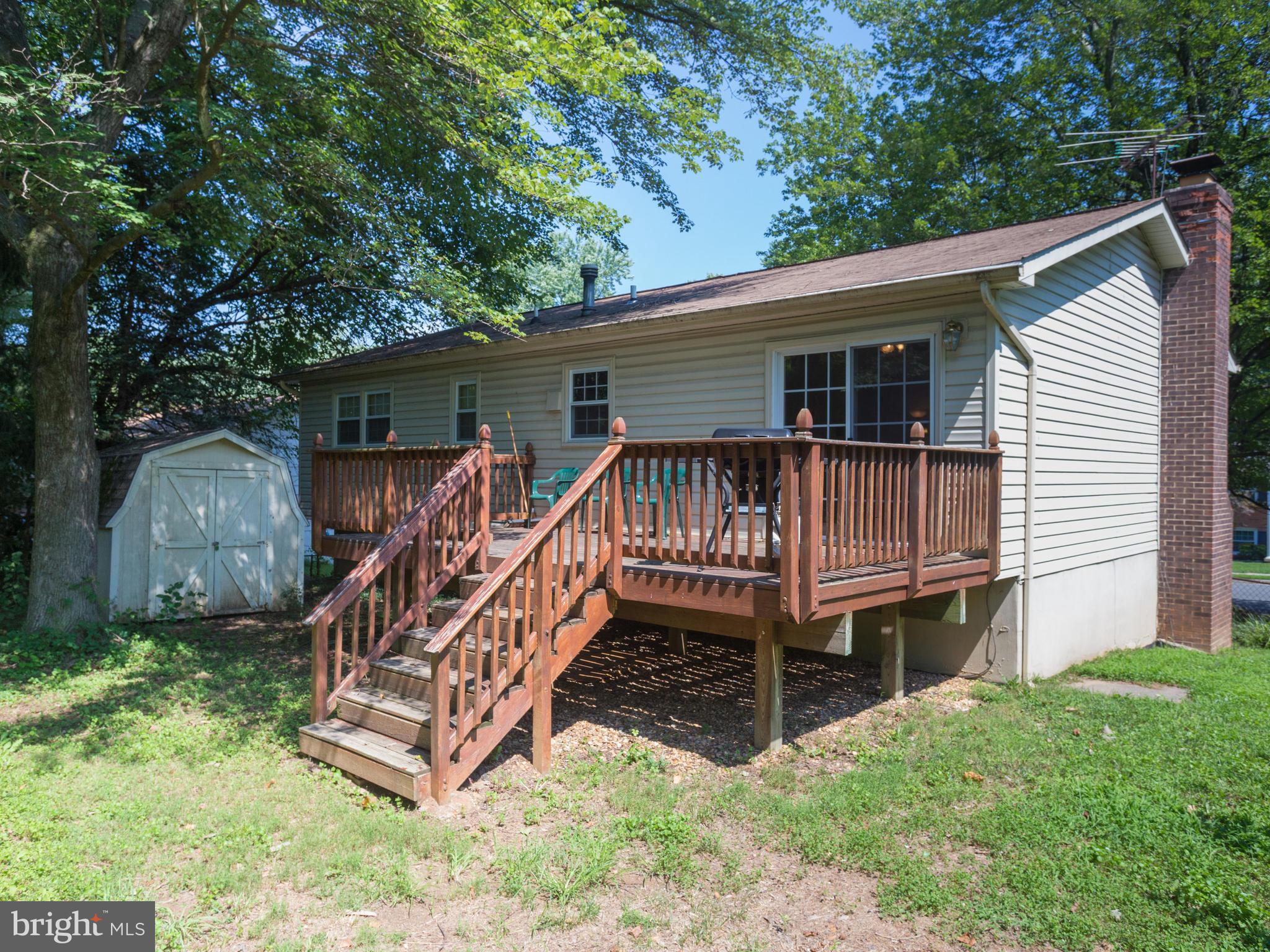 13816 Gilbert Road Woodbridge, VA 22193 - Photo 28 of 29 Exterior (Rear)