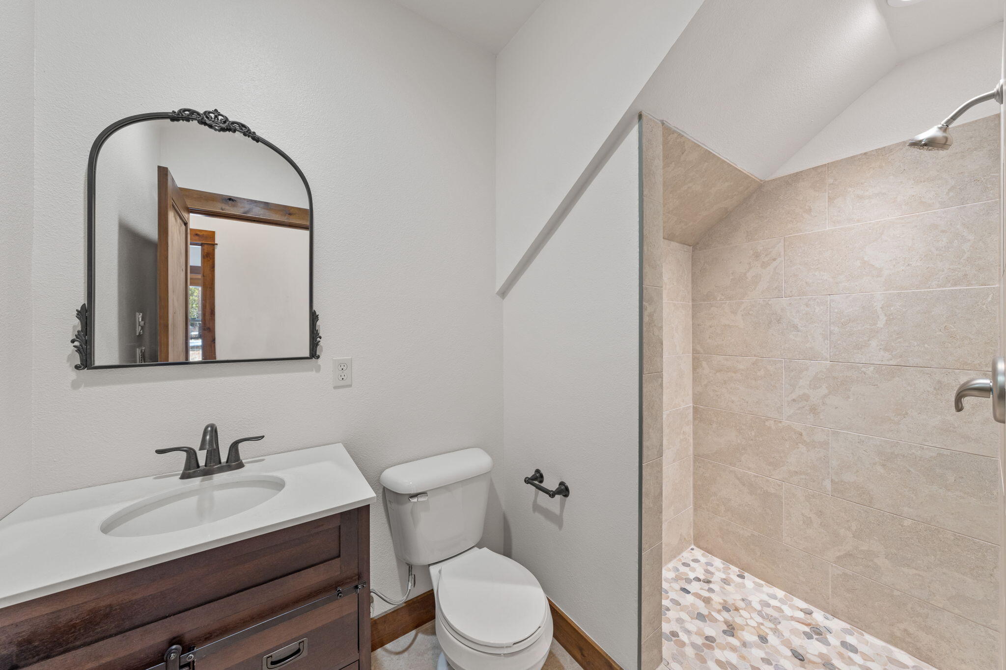 150130 Robert Road La Pine, OR 97739 - Photo 17 of 42 19-web-or-mls-Riley Visuals-19