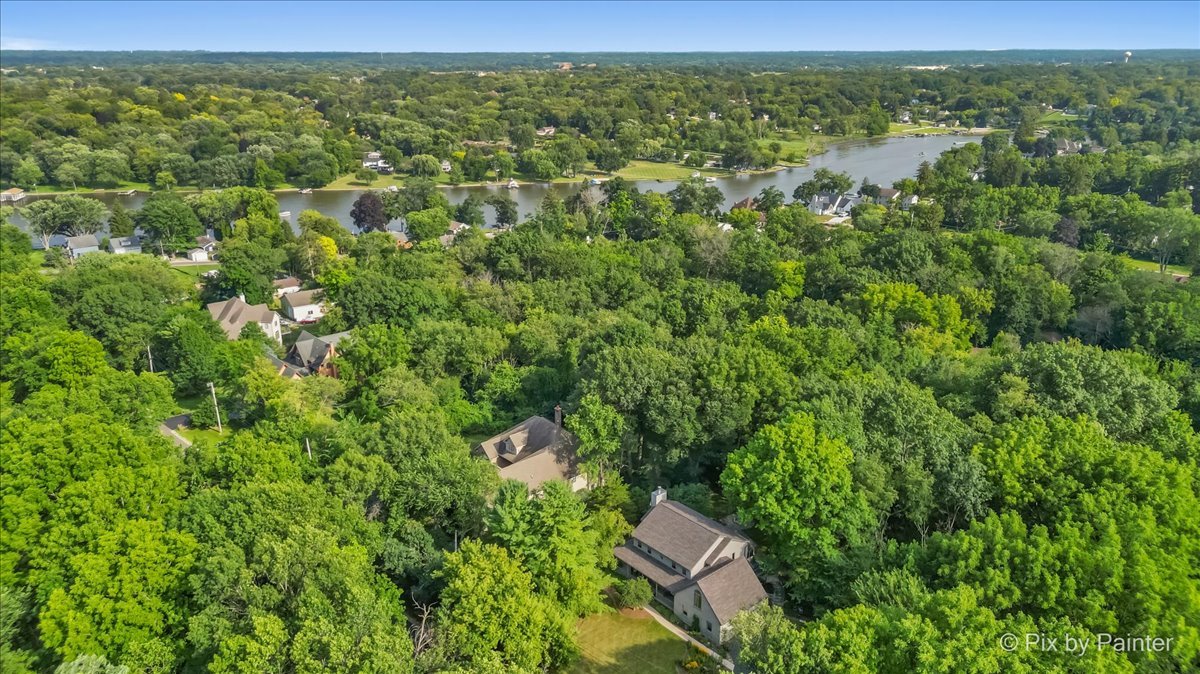 28971 Fox Street Cary, IL 60013 - Photo 48 of 51 a view of a city with lush green forest
