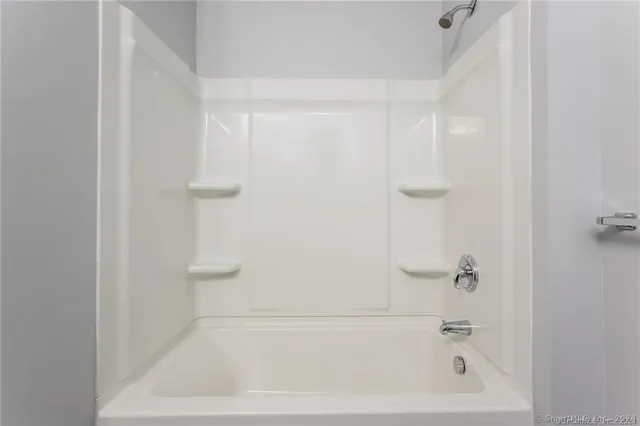 $1,607 | 49 Taylor Avenue, Unit 304, Bethel, CT 06801