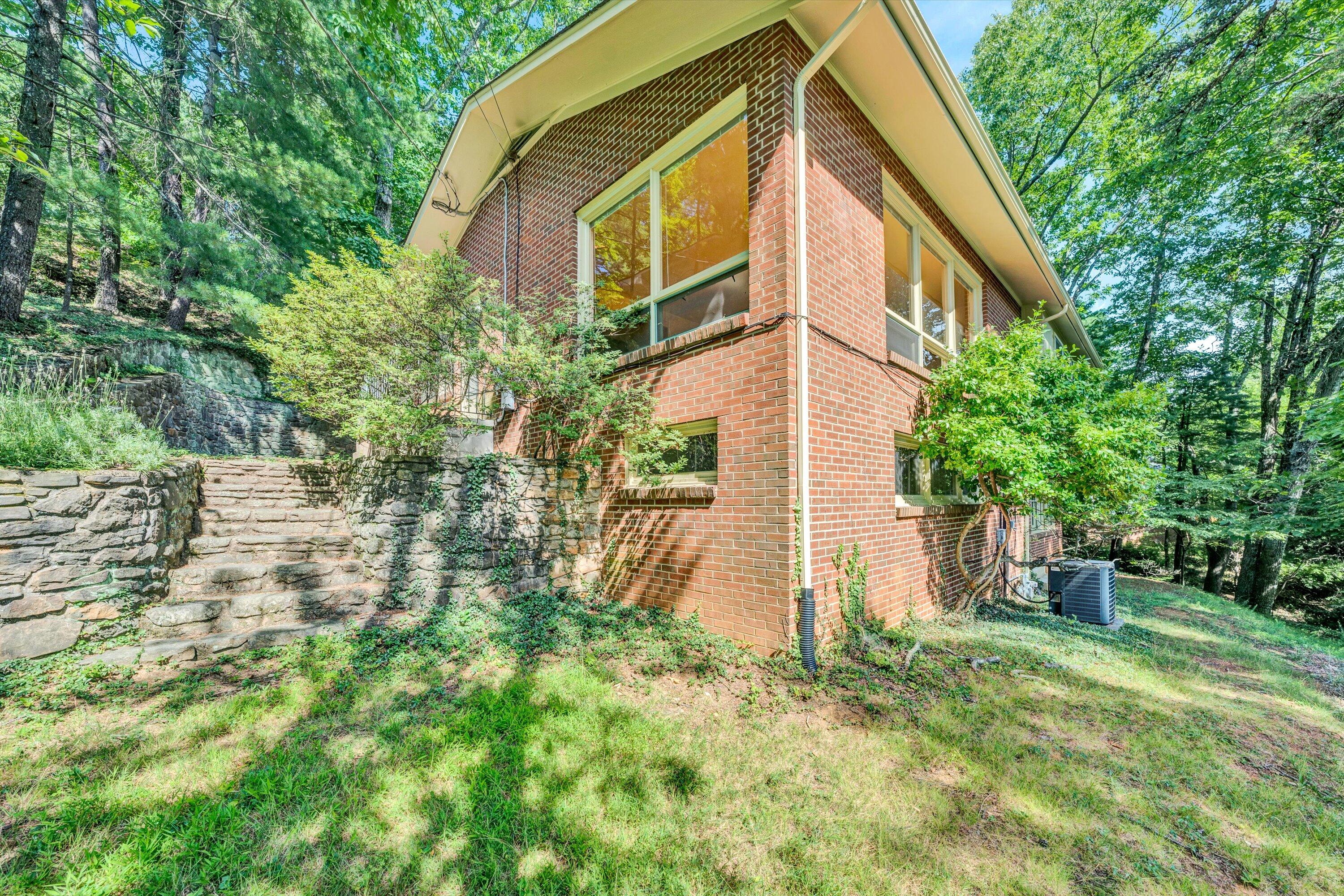 3418 West Ridge Road Southwest Roanoke, VA 24014 - Photo 27 of 34 28-071120240154