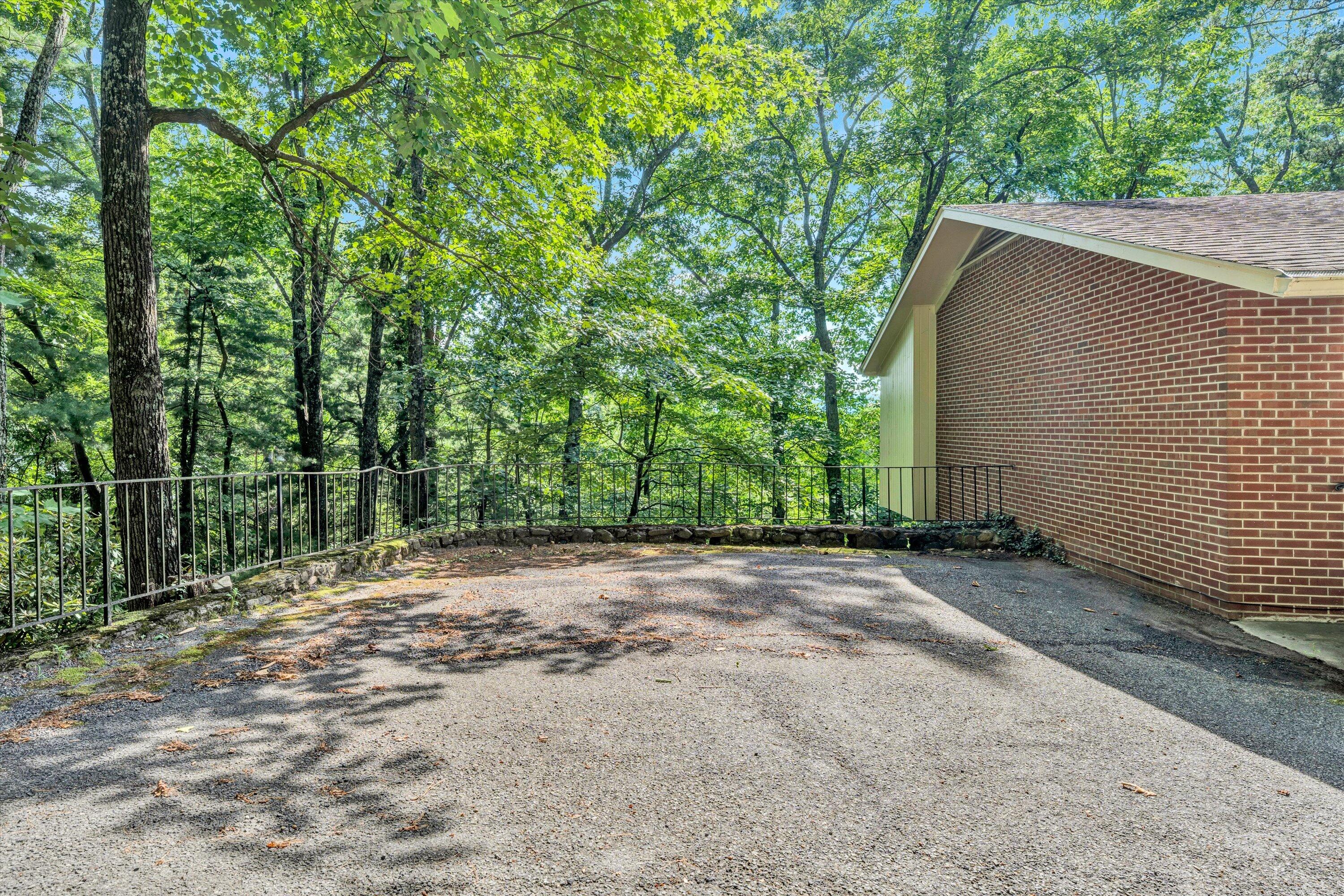 3418 West Ridge Road Southwest Roanoke, VA 24014 - Photo 31 of 34 32-071120240161