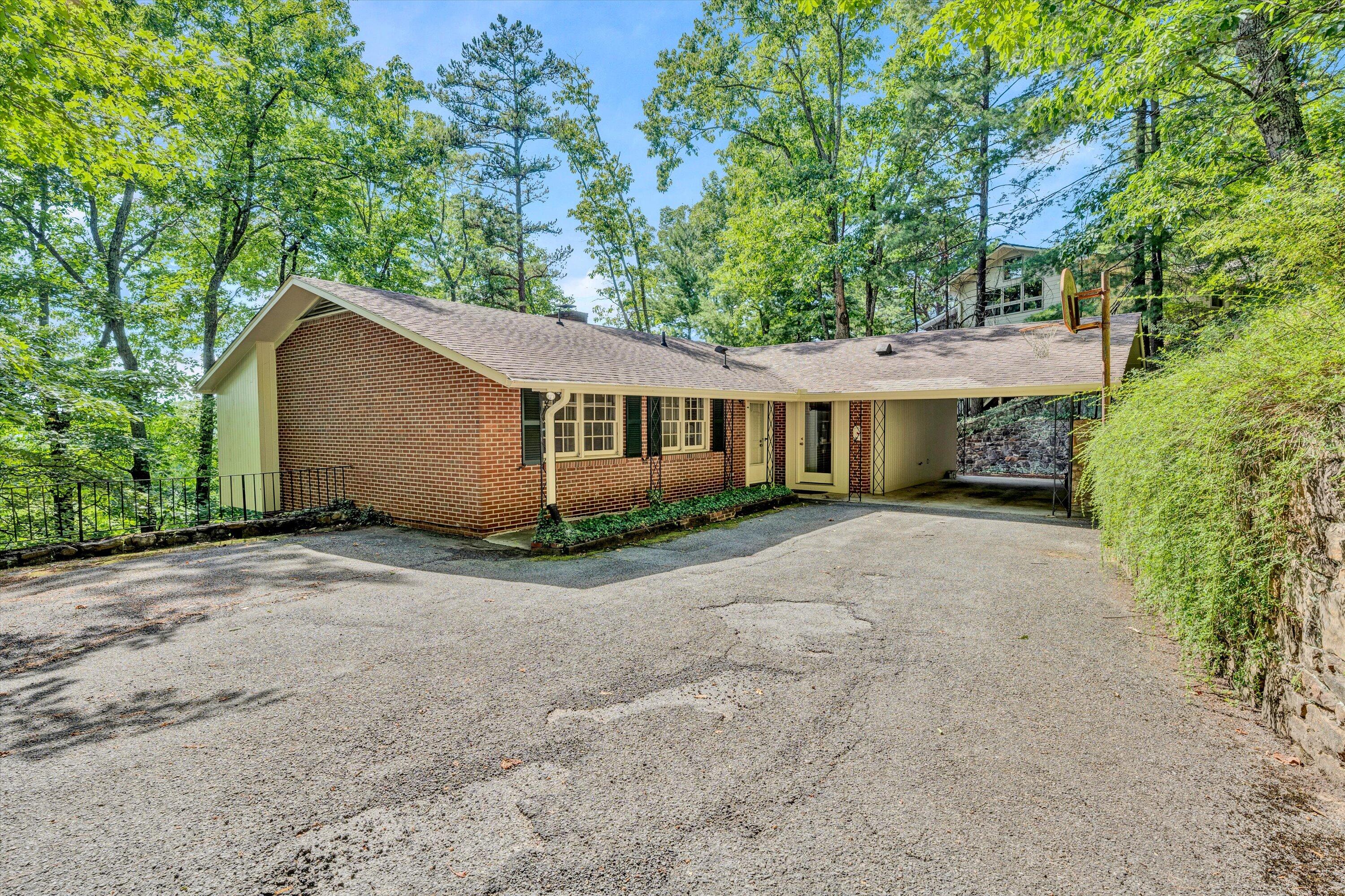 3418 West Ridge Road Southwest Roanoke, VA 24014 - Photo 32 of 34 33-071120240160
