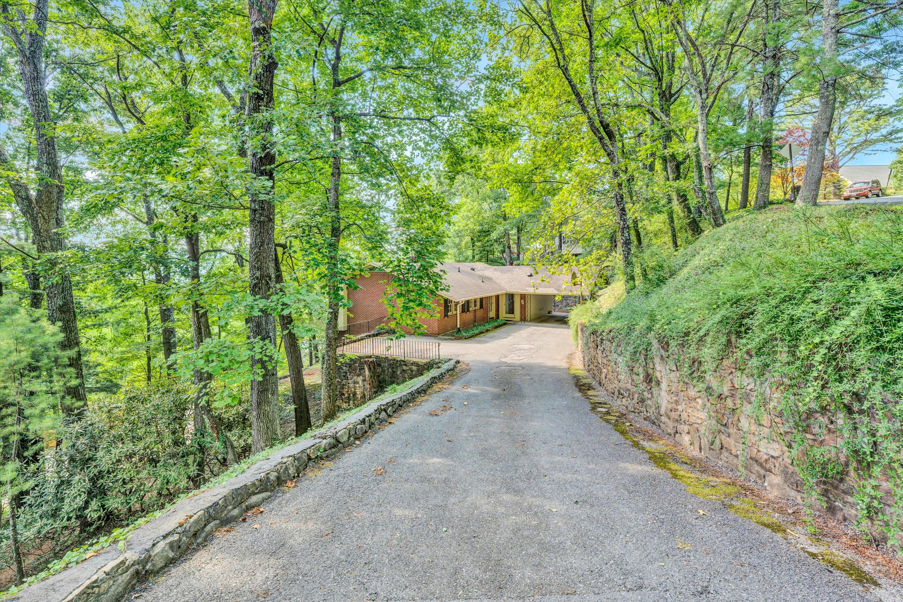 3418 West Ridge Road Southwest Roanoke, VA 24014 - Photo 33 of 34 02-071120240162