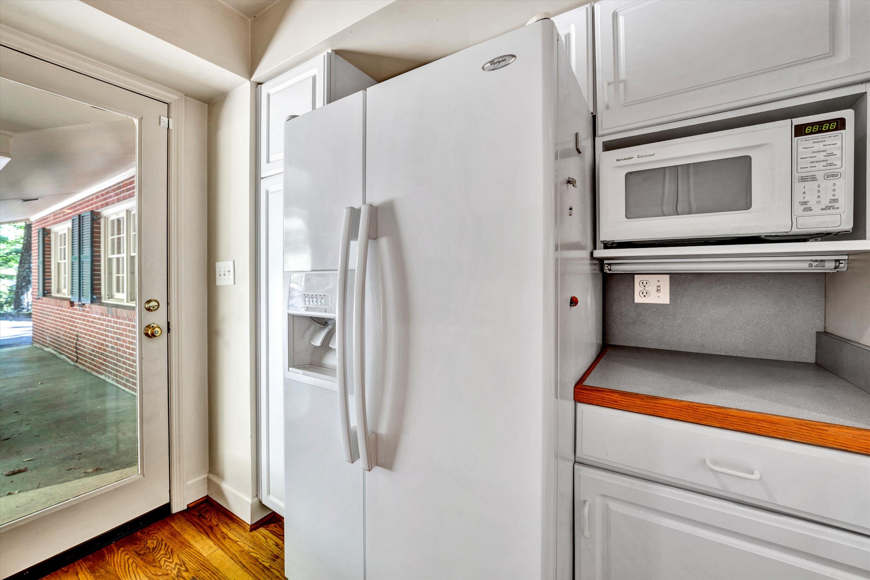 3418 West Ridge Road Southwest Roanoke, VA 24014 - Photo 7 of 34 08-071120240134