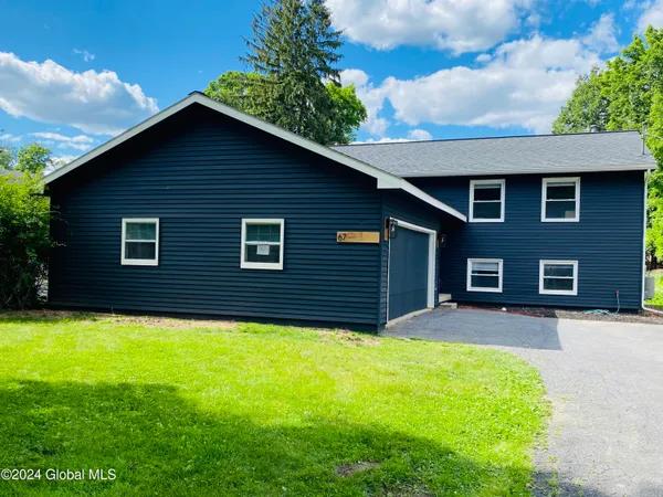 $4,100 | 67 North Street, Saratoga Springs, NY 12866