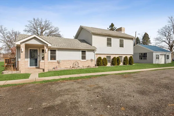 $279,900 | 127 South 14th Street, Chesterton, IN 46304