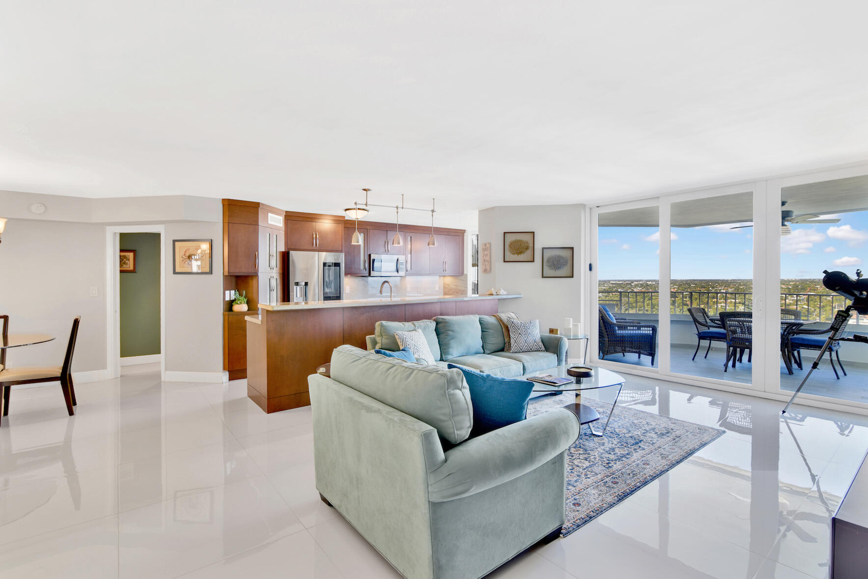 550 South Ocean Boulevard, Unit 1503 Boca Raton, FL 33432 - Photo 18 of 67 Living Room