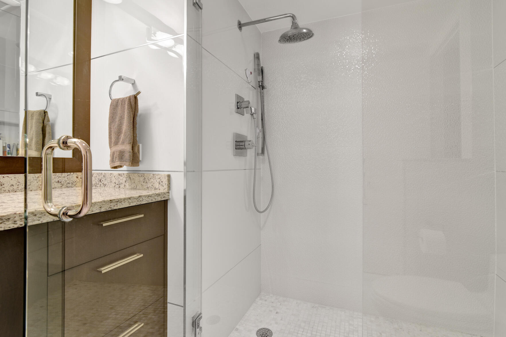 550 South Ocean Boulevard, Unit 1503 Boca Raton, FL 33432 - Photo 31 of 67 MAIN BATHROOM