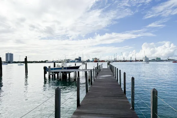 $80,000 | 1494 North Lake Way, Palm Beach, FL 33480