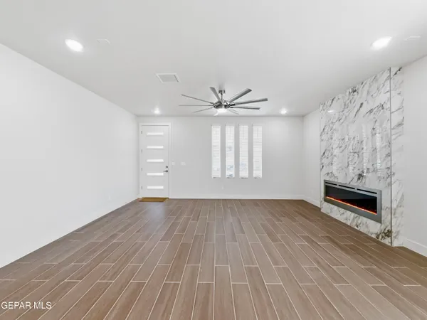 $359,950 | 7409 Norte Mesa Lane, El Paso, TX 79934