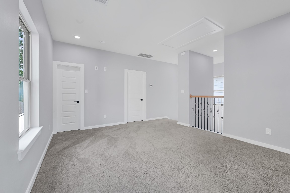 90 Burress Street, Unit B Houston, TX 77022 - Photo 23 of 31 a view of an empty room